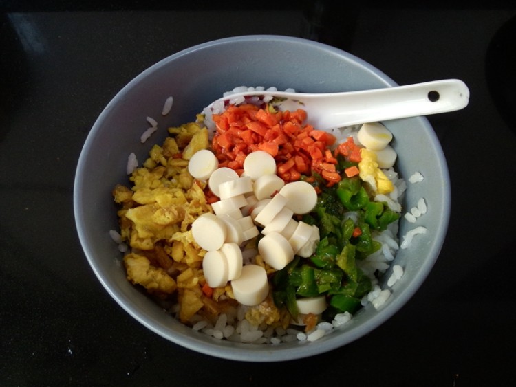 草莓多彩米饭团步骤7