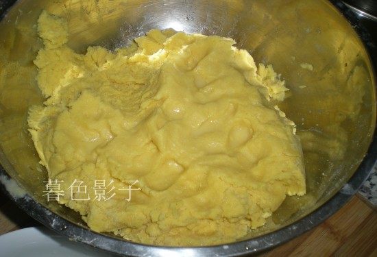 蒸粗粮窝窝头步骤1