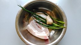 糖醋小肉步骤1