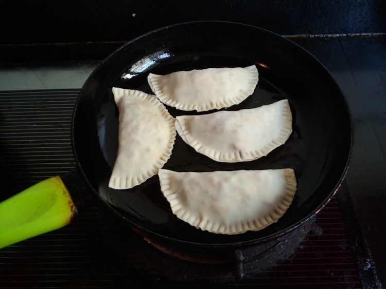 肉丝黑笋干盒子饼步骤12