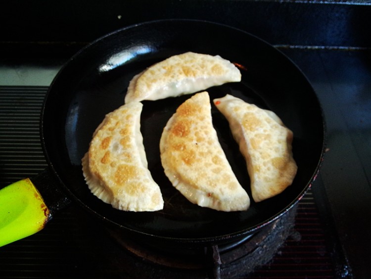 肉丝黑笋干盒子饼步骤13