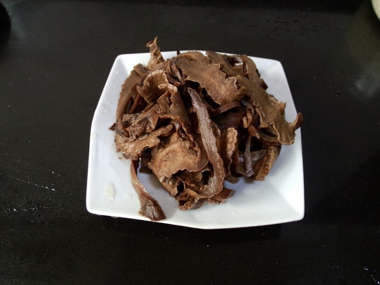 肉丁黑笋干烧麦步骤2
