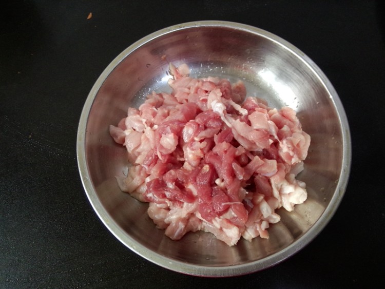 肉丁黑笋干烧麦步骤5