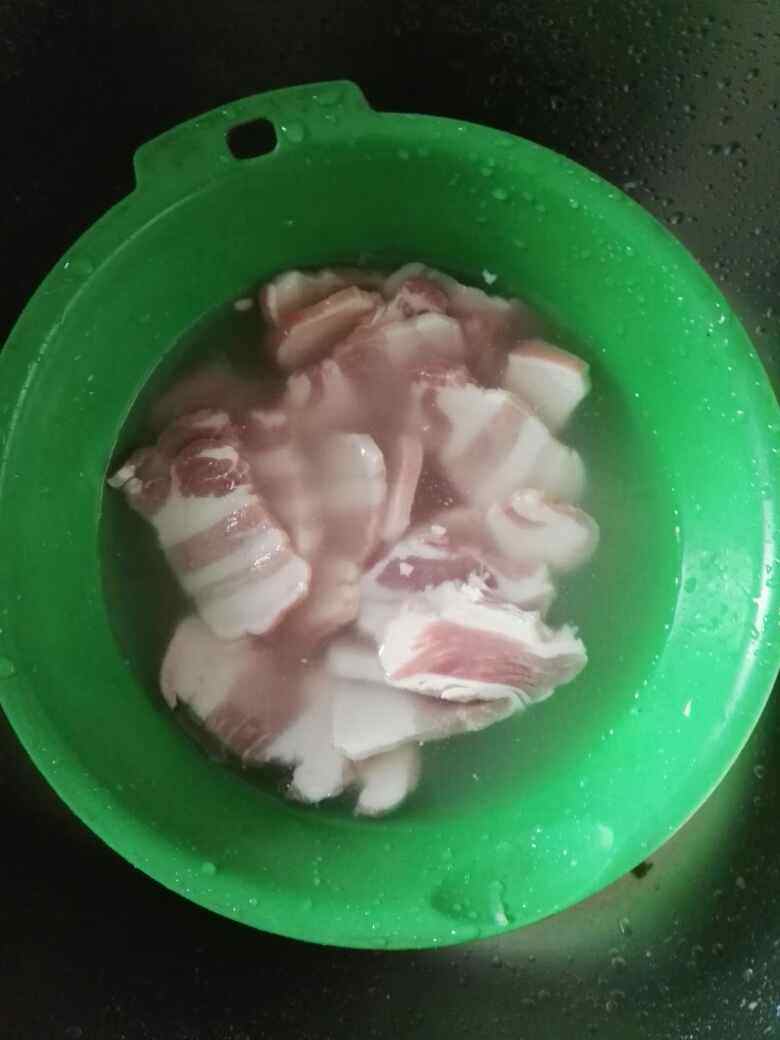 红糟春笋五花肉步骤3
