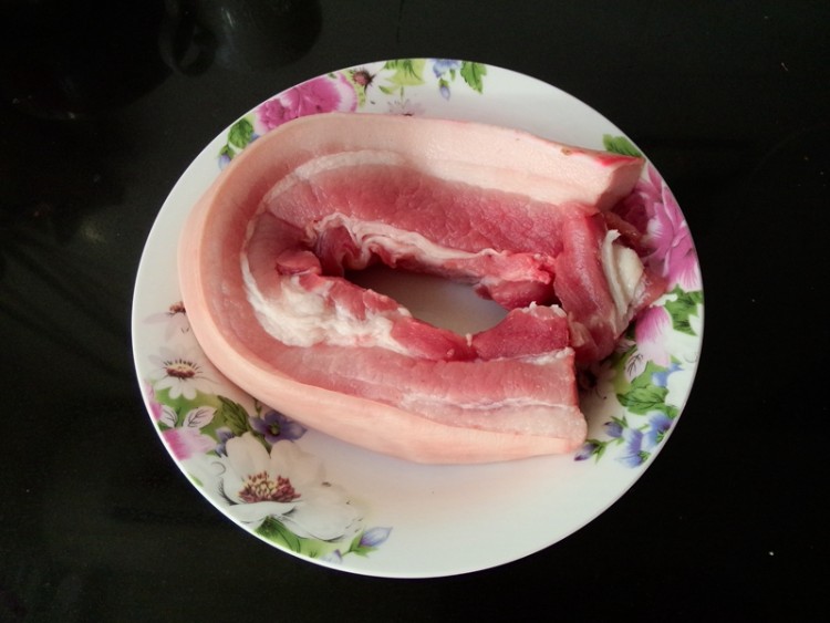 蜜汁红烧肉步骤1
