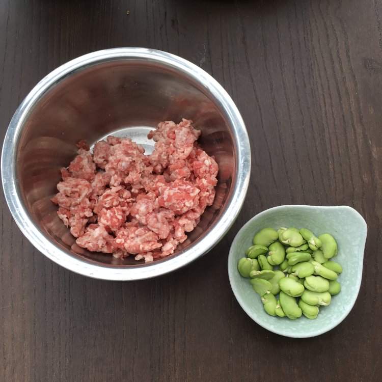 蚕豆瓣蒸肉末步骤2
