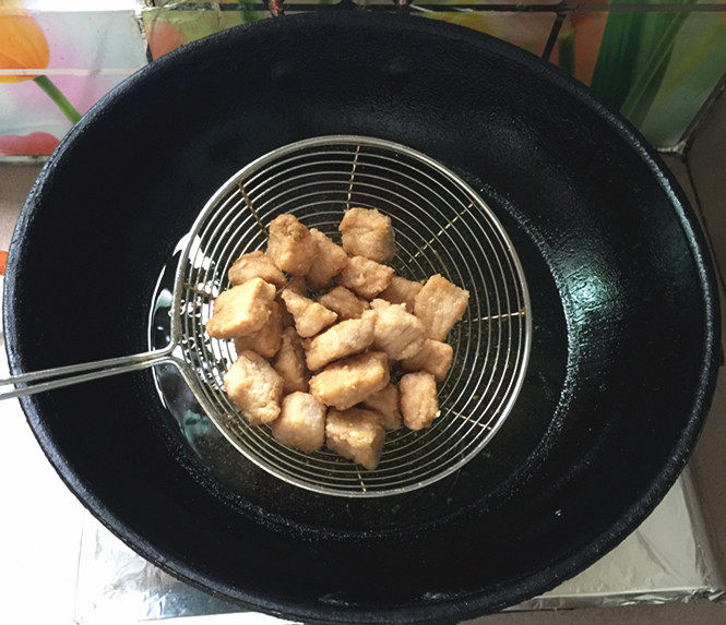 菠萝咕噜肉步骤6