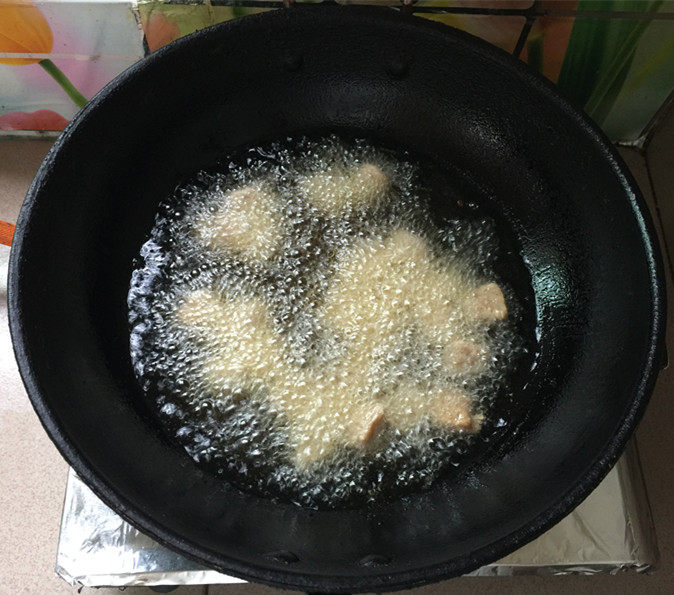 菠萝咕噜肉步骤5