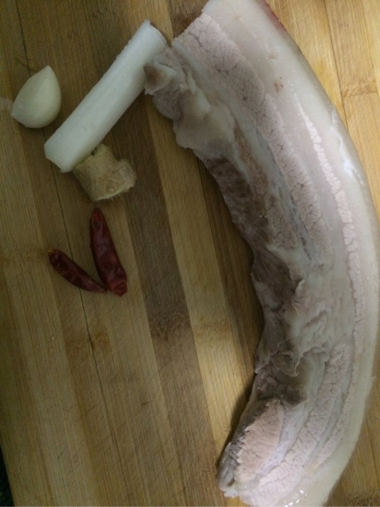 梅干菜炒回锅肉步骤2