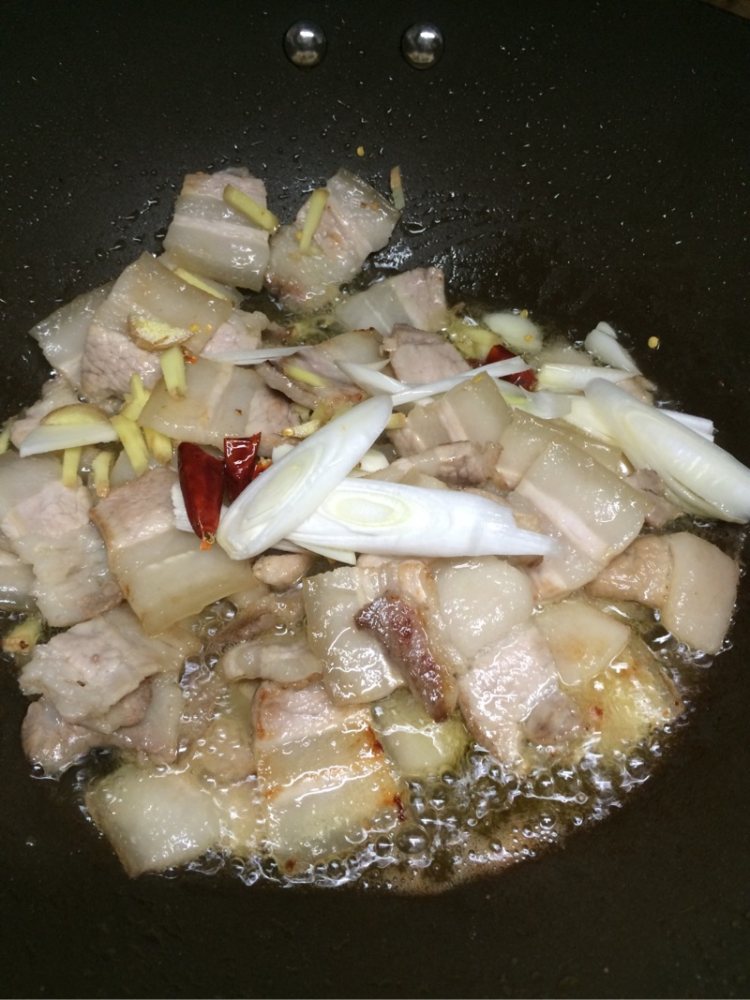 梅干菜炒回锅肉步骤5