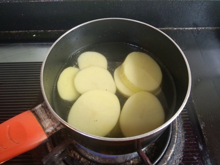 茄汁大虾土豆泥步骤2