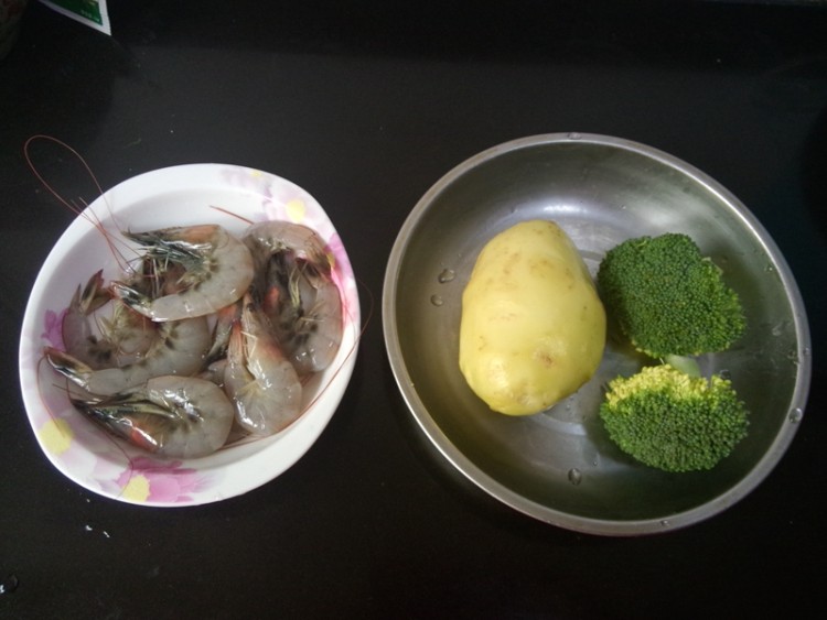 茄汁大虾土豆泥步骤1