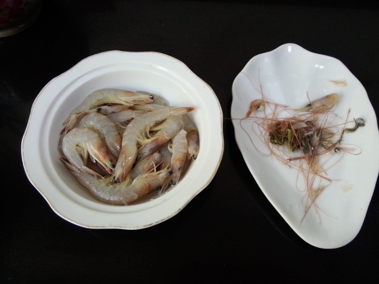 鲜虾米粉步骤3