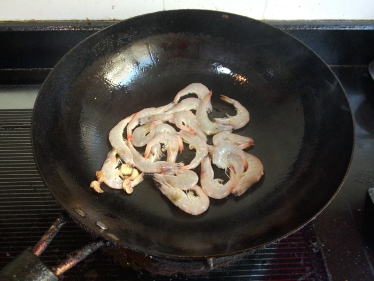 鲜虾米粉步骤5