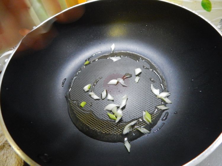 芹菜炒火腿步骤3