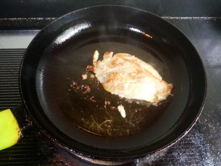 鲷鱼煎土豆片便当步骤6