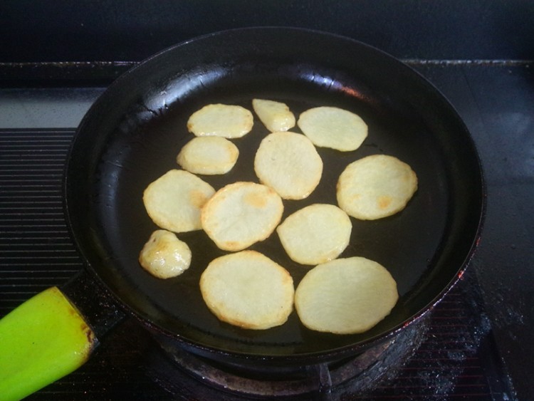 鲷鱼煎土豆片便当步骤8
