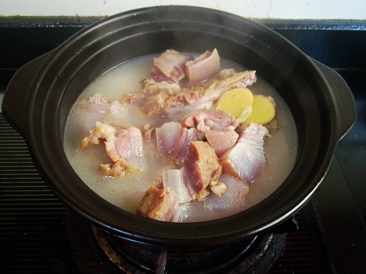 咸肉芋仔煲步骤8