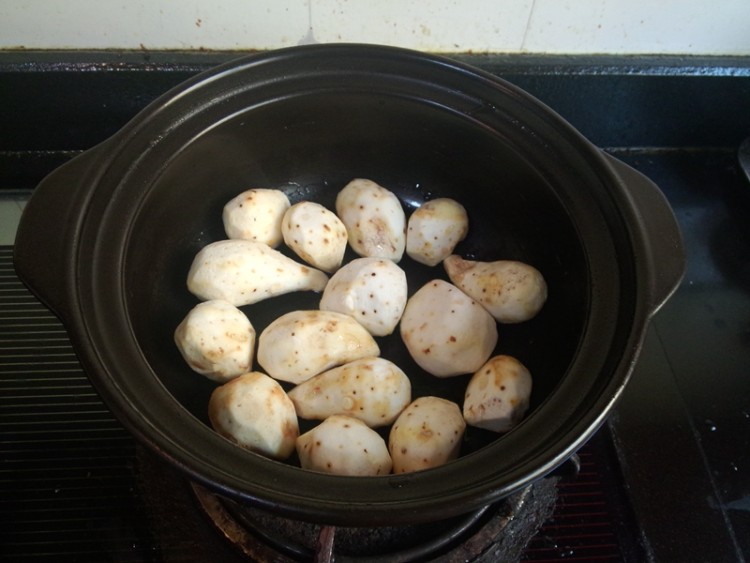 咸肉芋仔煲步骤7