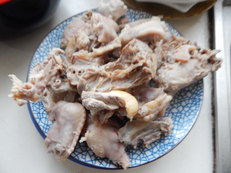 胡萝卜烧鸡块步骤3