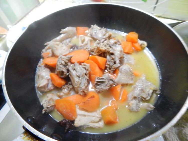 胡萝卜烧鸡块步骤10