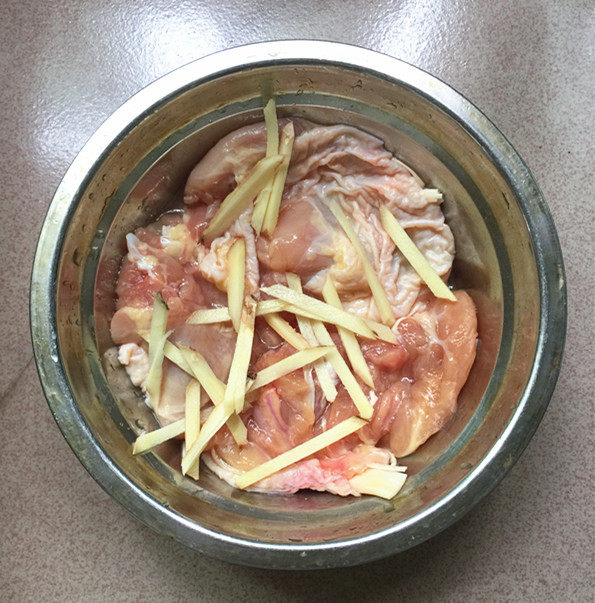 蒜香鸡腿肉步骤4