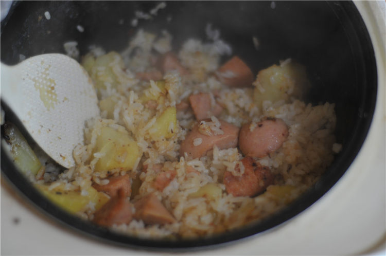 火腿土豆焖饭步骤7