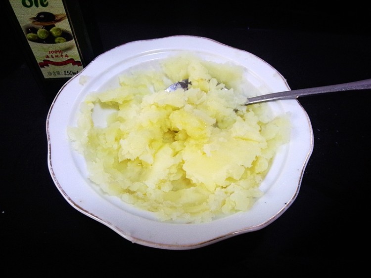 香煎鲷鱼土豆泥步骤3