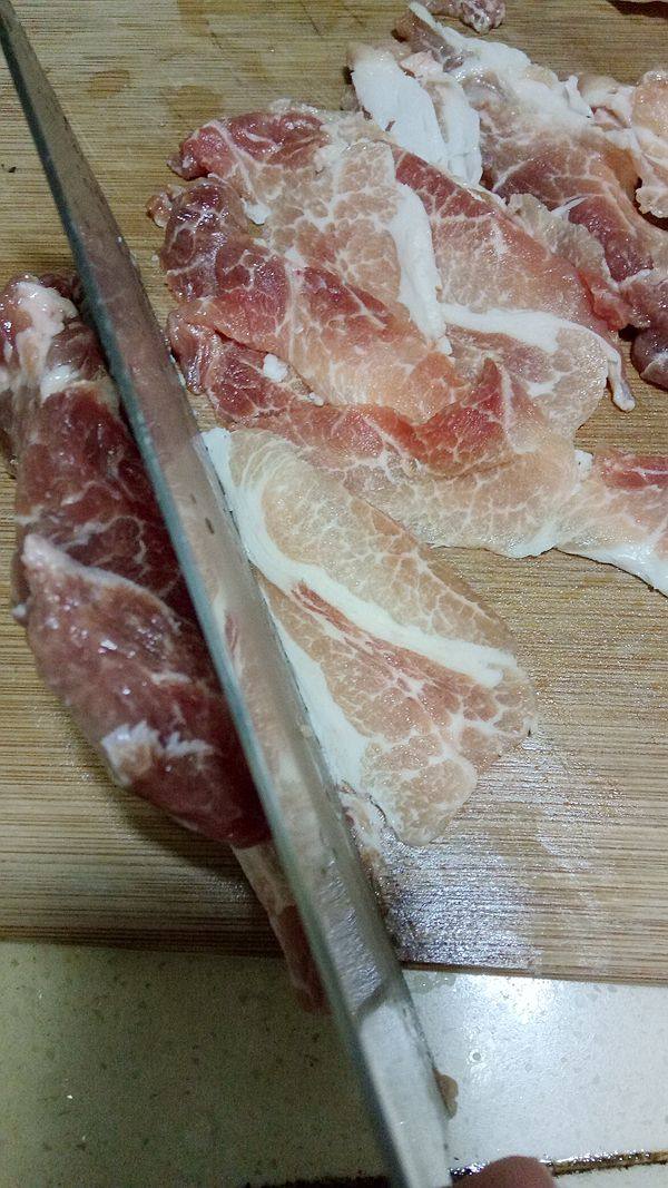 玫瑰露酒姜汁肉片步骤2