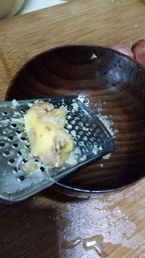 玫瑰露酒姜汁肉片步骤3