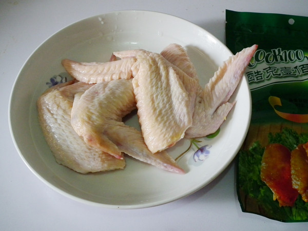 鸡翅包饭步骤1