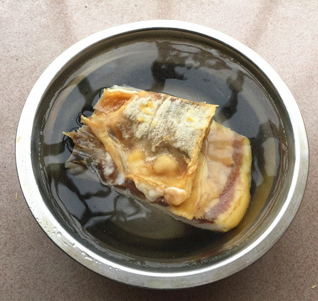 剁椒腐竹蒸腊肉步骤3