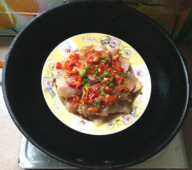 剁椒腐竹蒸腊肉步骤13