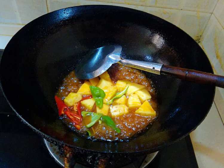 菠萝咕噜豆腐步骤8