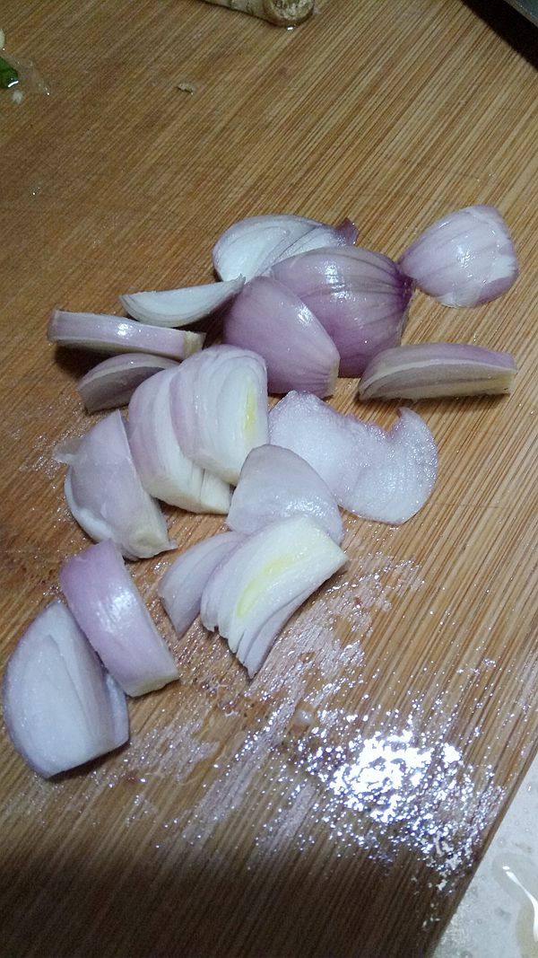 电饭煲双葱焗鸡步骤3