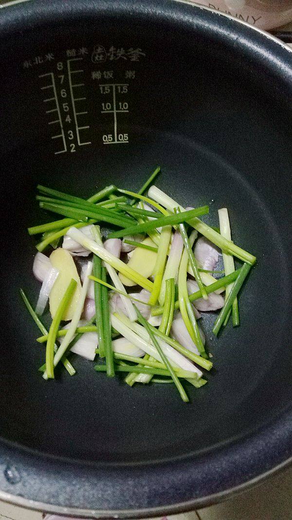 电饭煲双葱焗鸡步骤4