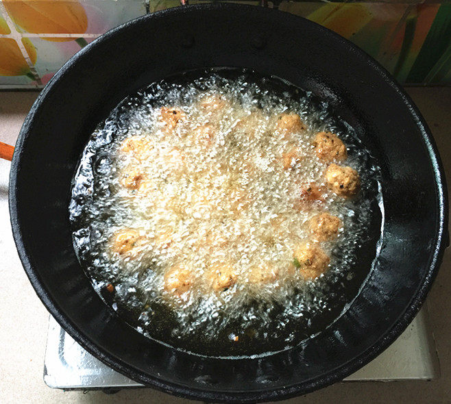 香炸豆腐肉丸子步骤14