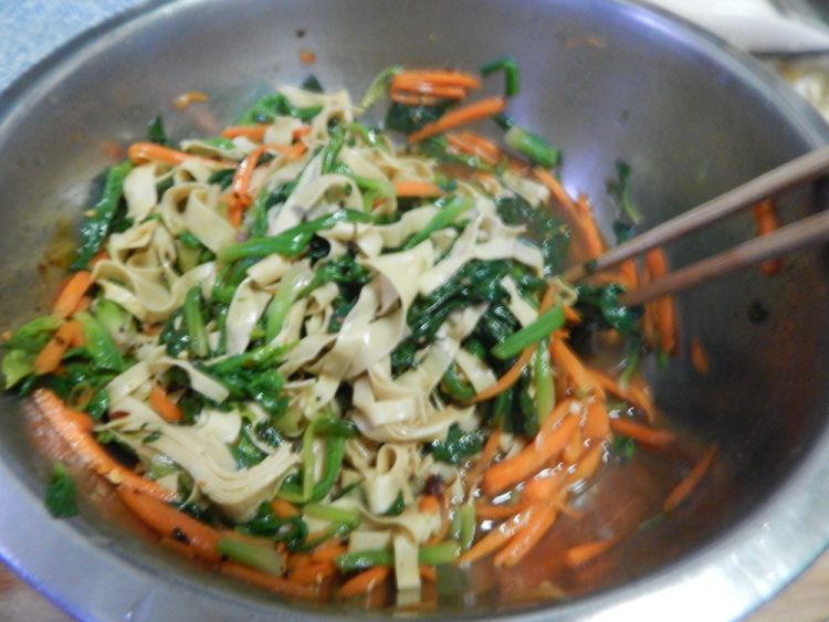 菠菜凉拌豆皮步骤12