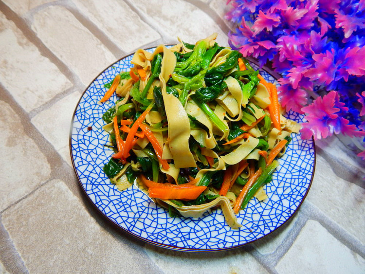 菠菜凉拌豆皮步骤14