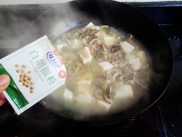 豆腐滚羊头汤步骤12