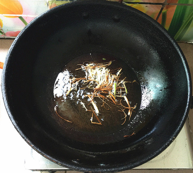 香辣葱油鲫鱼步骤9