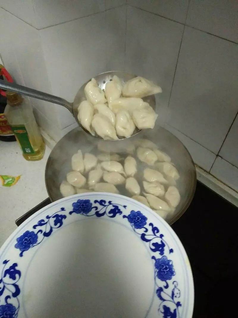 蒜黄肉饺子步骤9