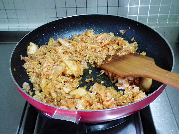 韩式金枪鱼辣白菜炒饭步骤7