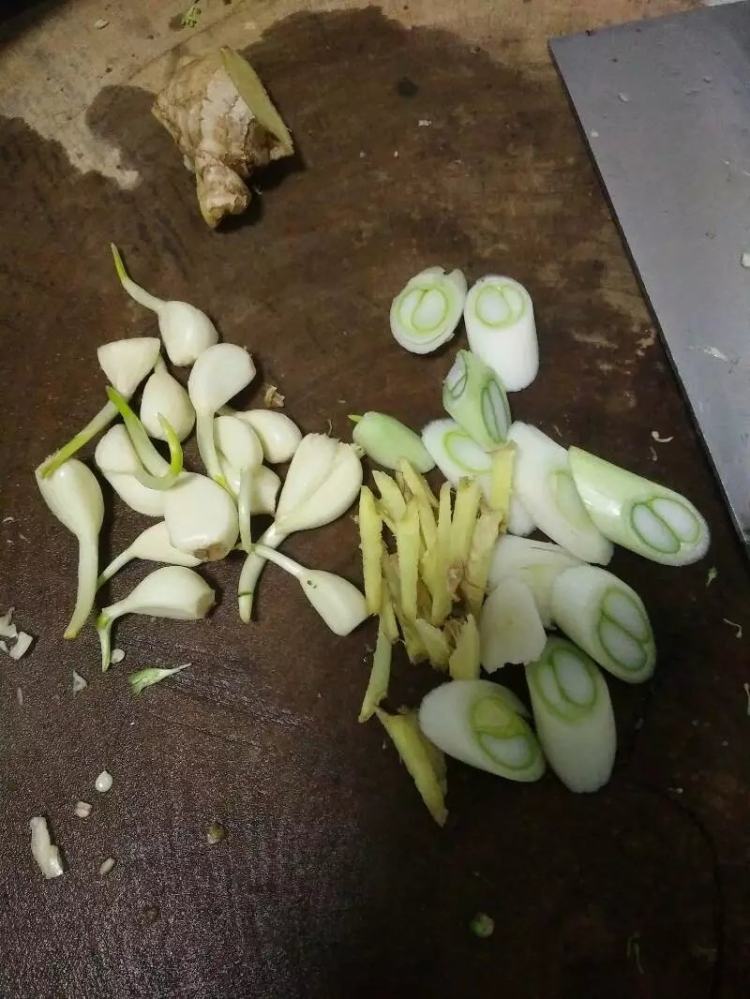 小炒西兰花步骤3