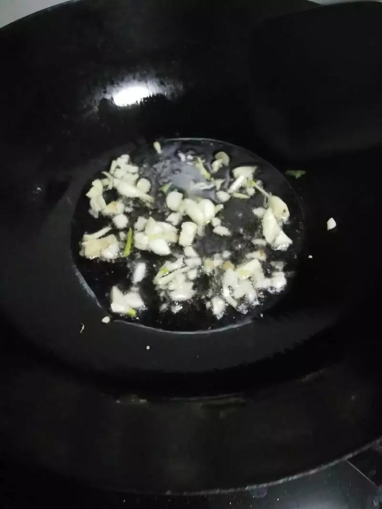 小炒西兰花步骤4