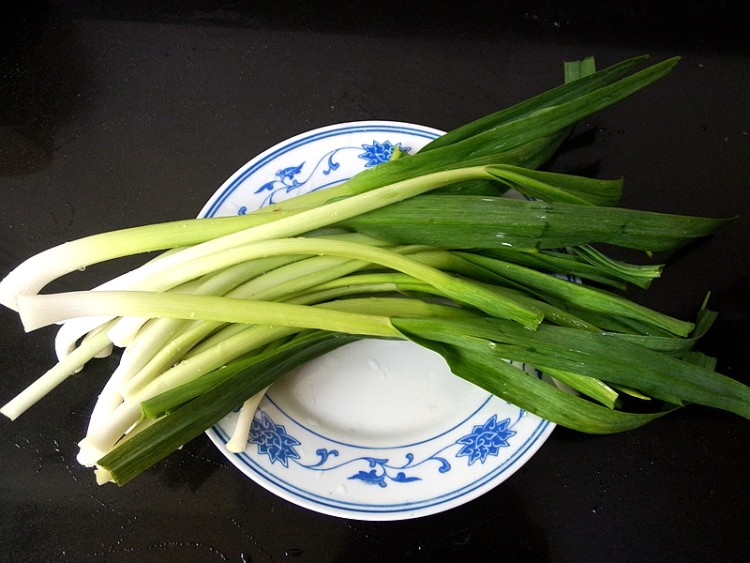 青蒜炒羊头头步骤2