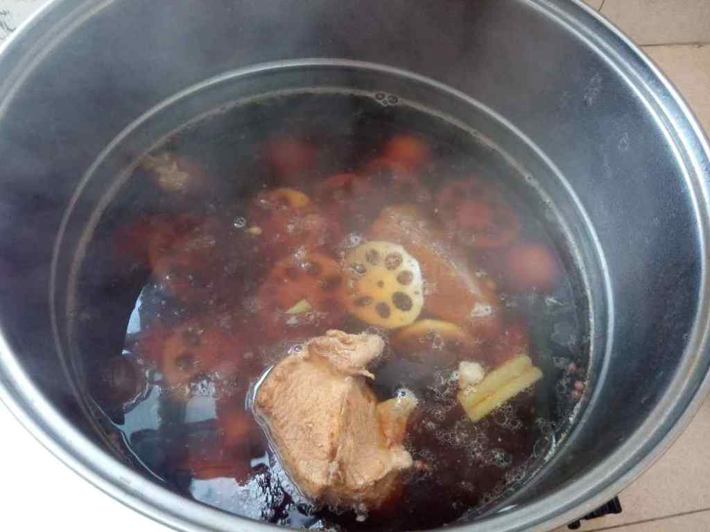 卤肉香锅步骤7