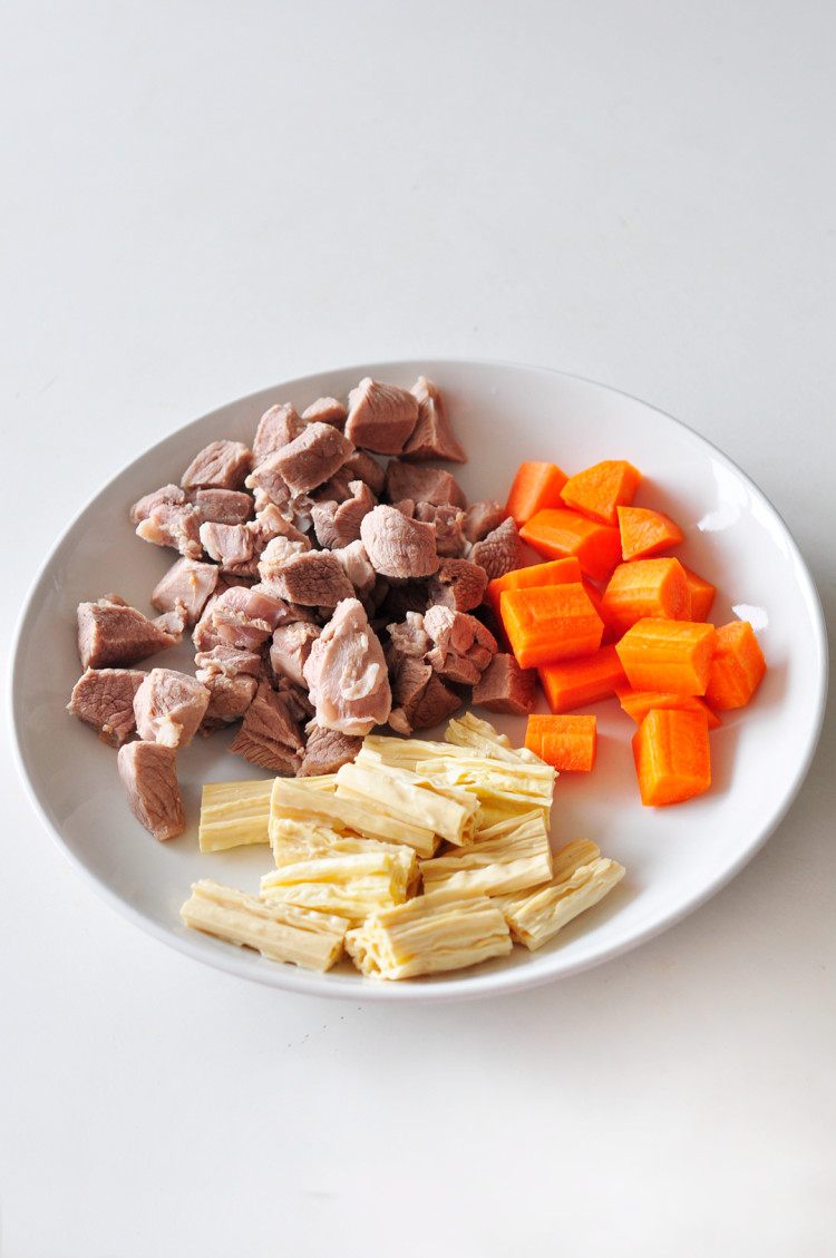 红焖羊肉步骤2