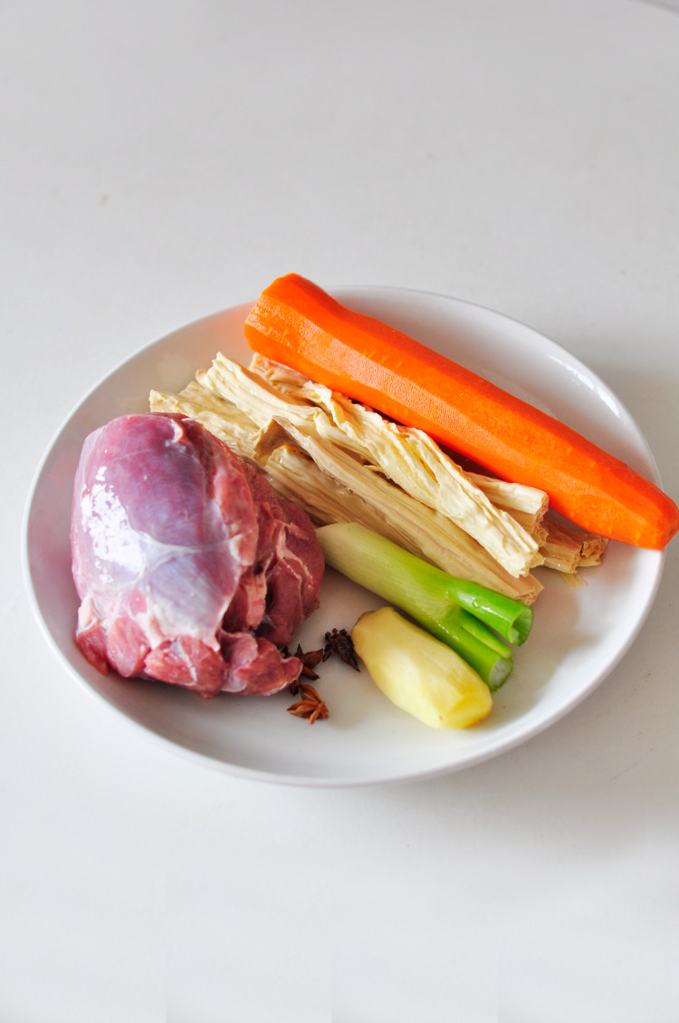 红焖羊肉步骤1