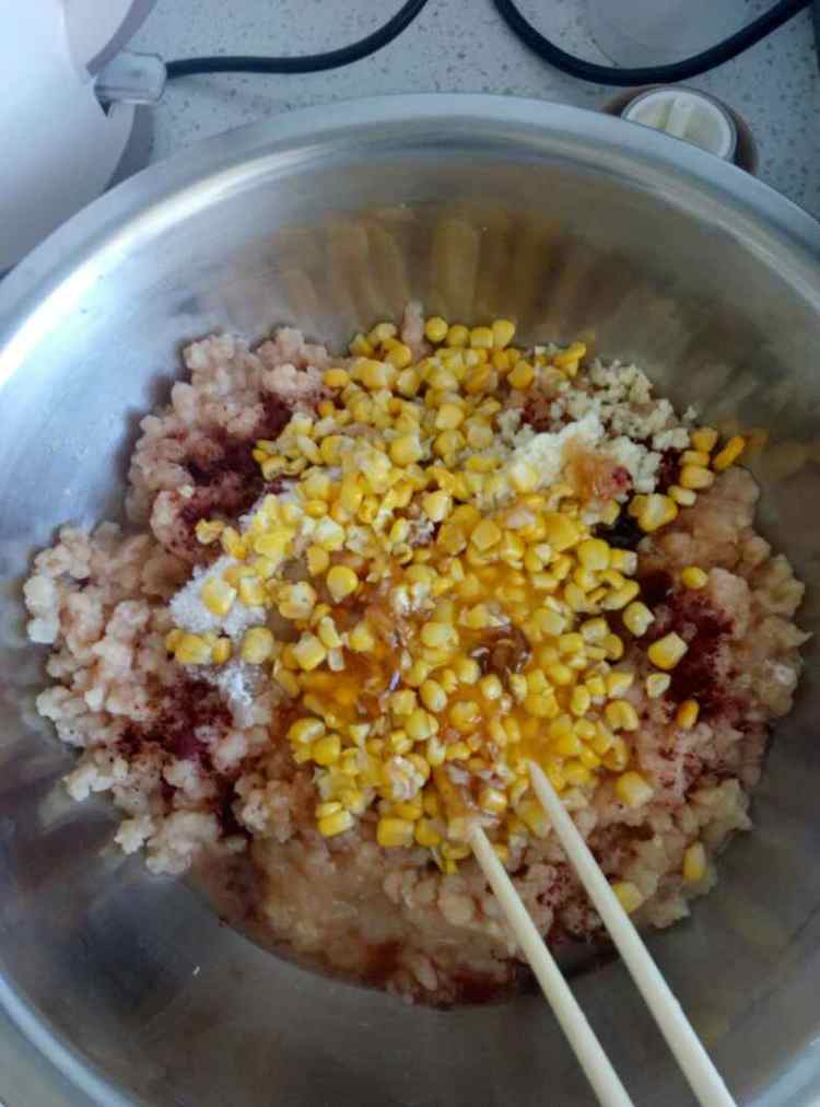 自制鸡肉玉米肠步骤4